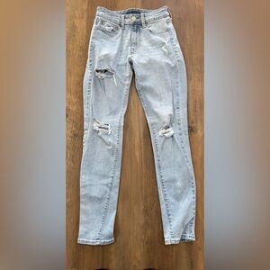 Aeropostale High Rise Light Wash Distressed Skinny Jeans 00 Short